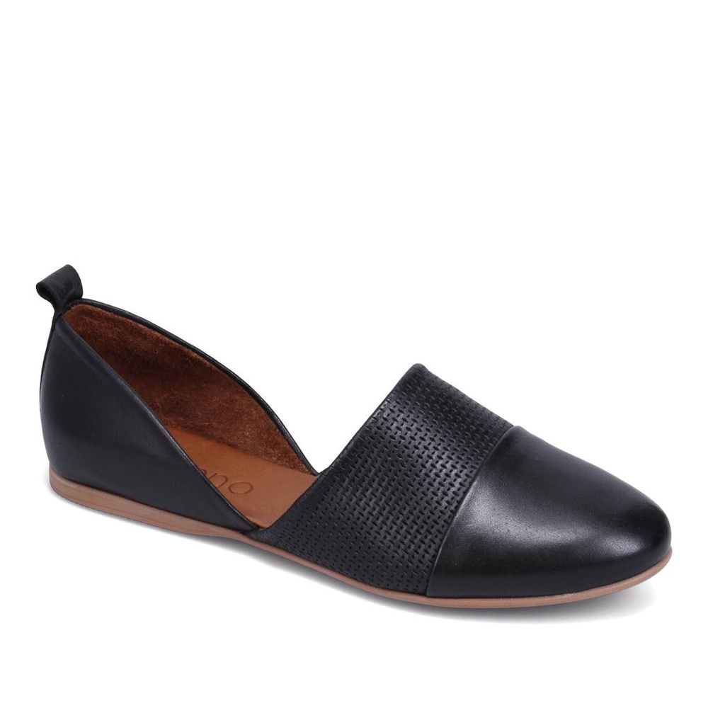 Bueno Kayla black flat